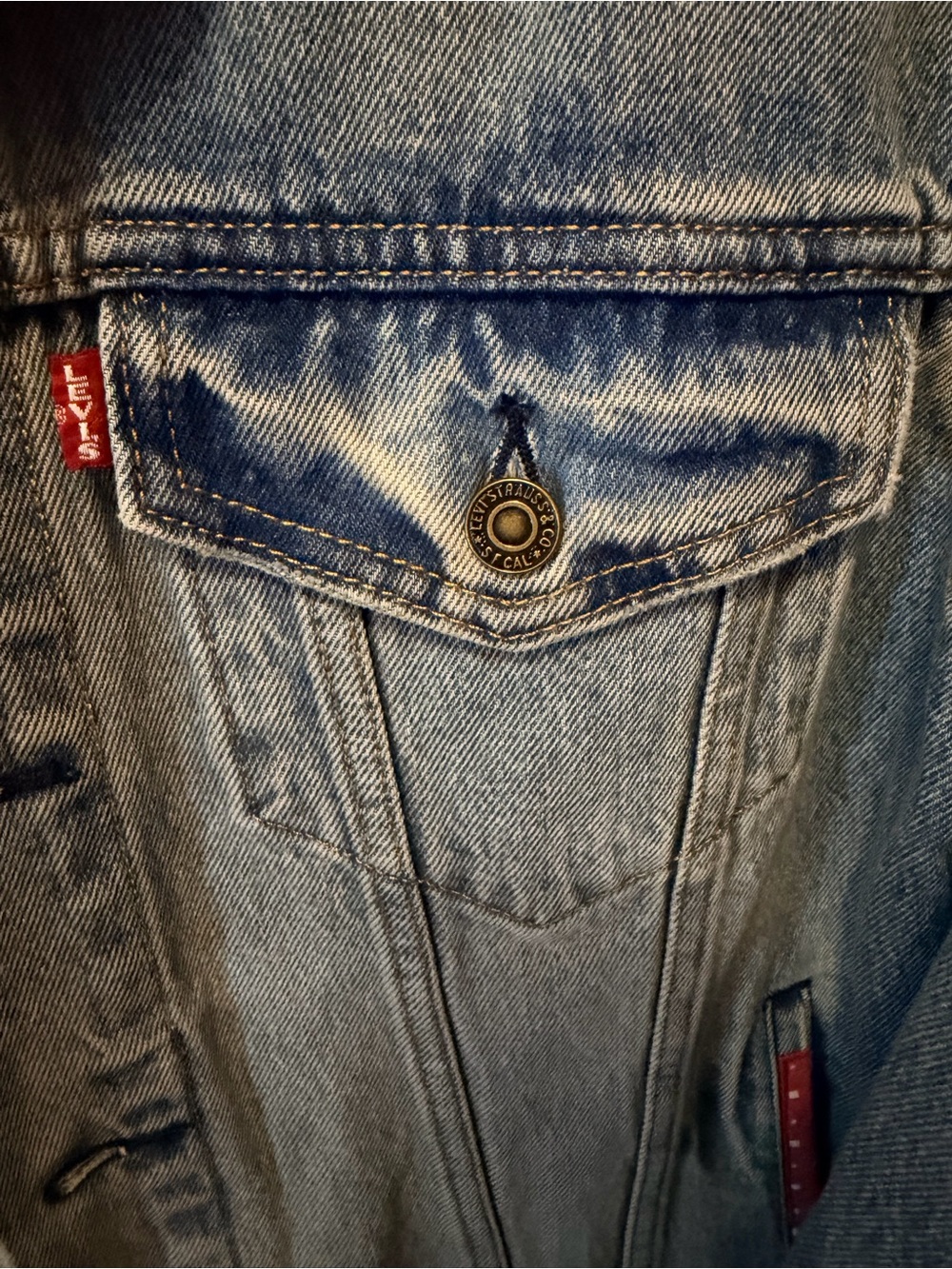 ‼️Limited Edition‼️ Levi’s X Toy Story Type III Trucker Jacket NWT!! - Picture 4 of 16